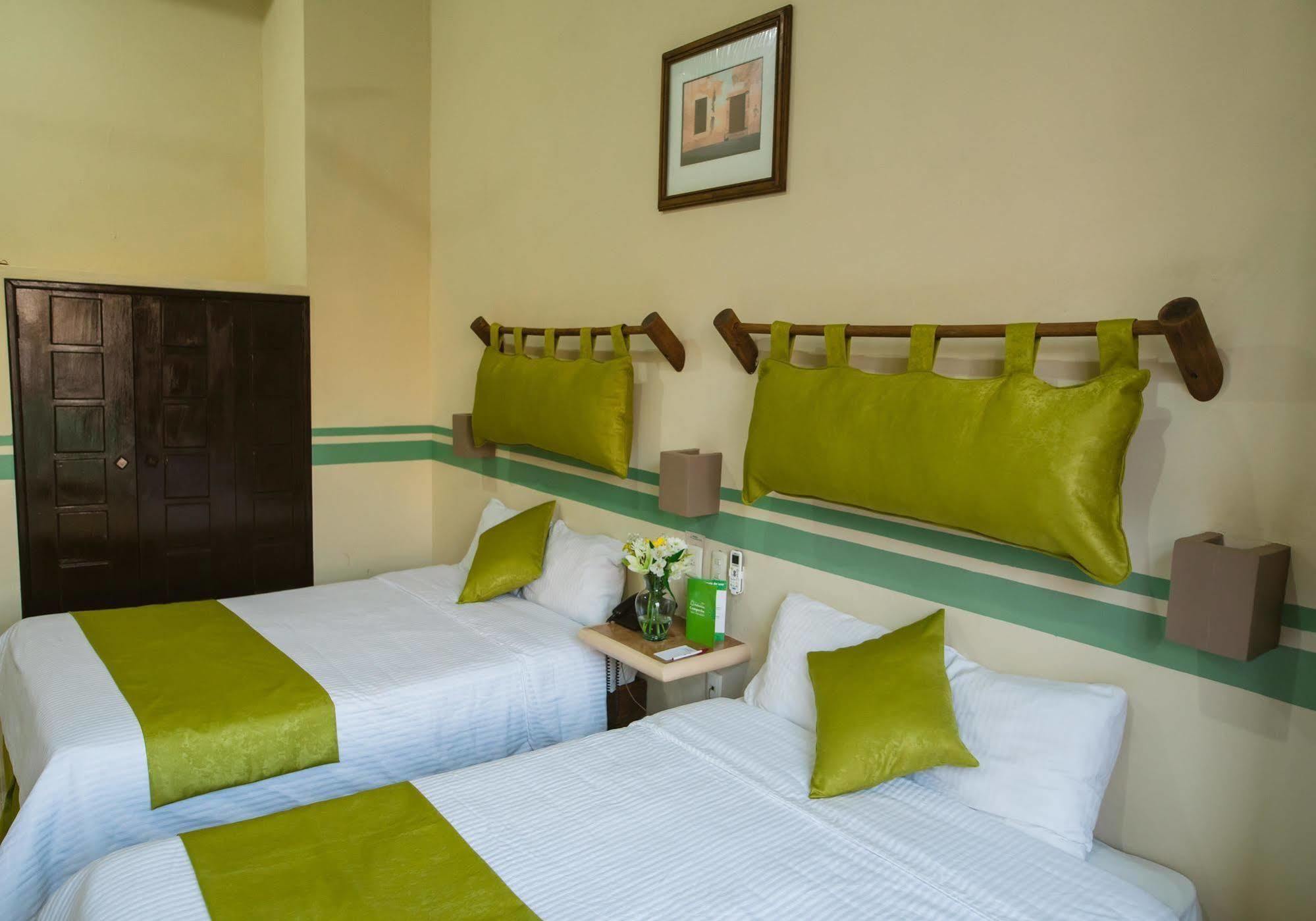 Mision Campeche Hotel Exterior foto